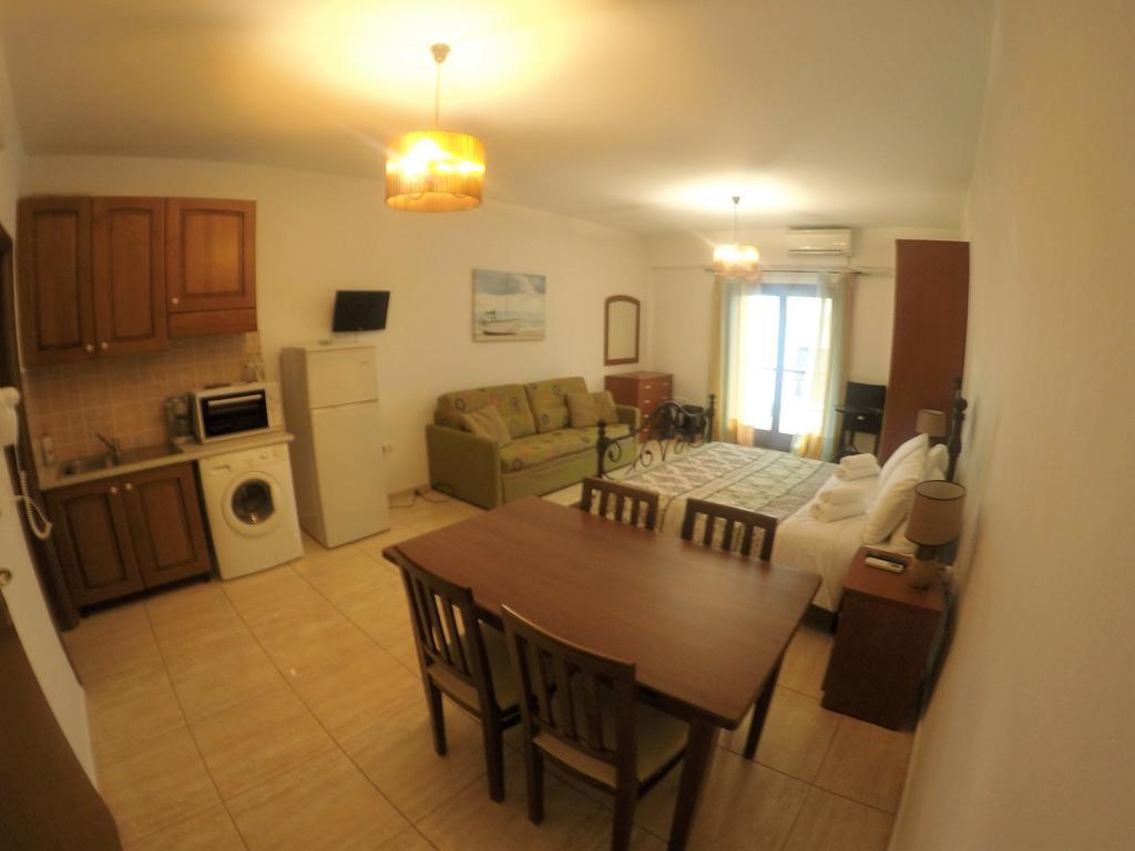 Kallisti Apartments スキアトスタウン エクステリア 写真