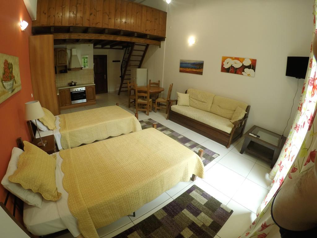 Kallisti Apartments スキアトスタウン エクステリア 写真